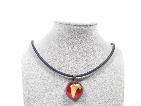 Leder- oder Kautschukkette mit rundem Anhänger Haifischzahn Miniatur 3